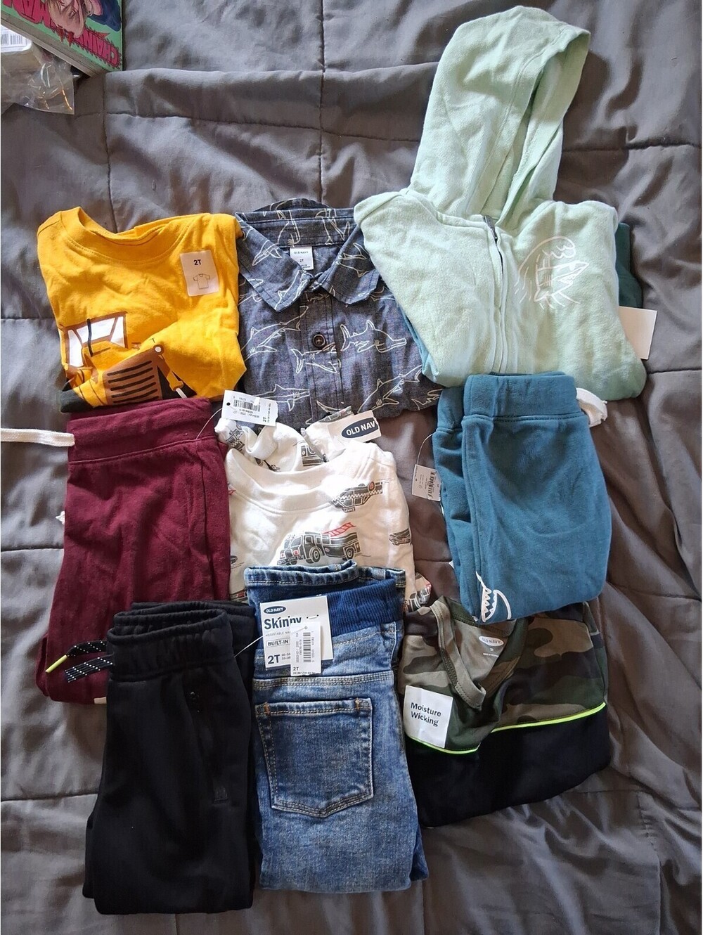 Nice 9pc LOT NWT Old Navy Toddlers BOYS 4 Pants 1 Hoodie 4 Shirts C2